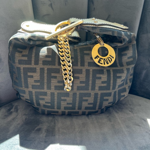 Fendi chain hobo and bracelet bag - Picture 5 of 17